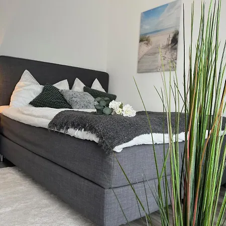 Apartment Seebrise Velden - Quiet Location, 10 Minutes Walk To Velden am Woerthersee